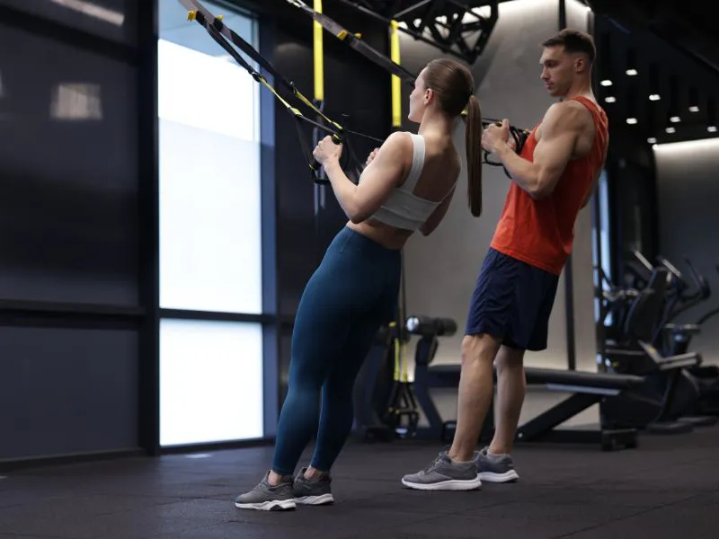 Ejercicios y entrenamiento |